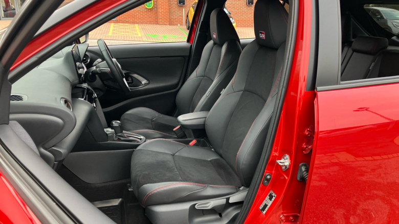 Toyota Yaris Cross 1.5 Hybrid GR Sport 5dr CVT Hybrid Estate